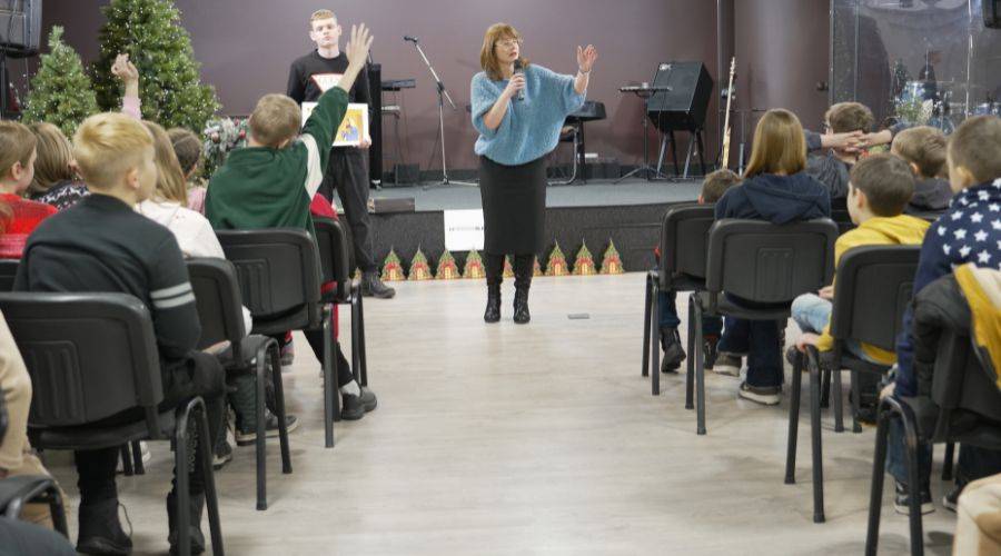 za-pidtrimki-blagodiynikiv-ta-u-spivpraci-z-cerkvami-superkniga-ta-operaciya-blagoslovennya-proveli-nizku-rizdvyanih-svyat-po-vsiy-ukrayini